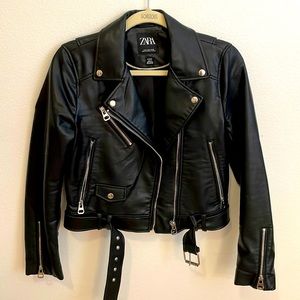 Zara faux leather jacket 🖤✨